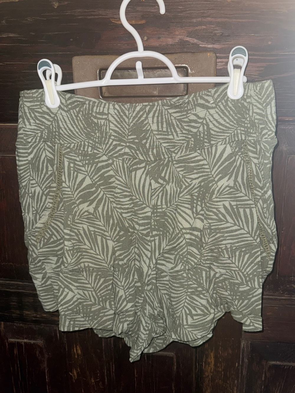 Green Leaf Print Lightweight Shorts